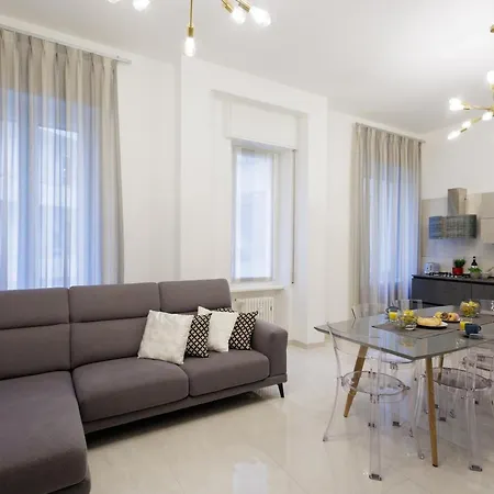 Lux With Parking Apartment