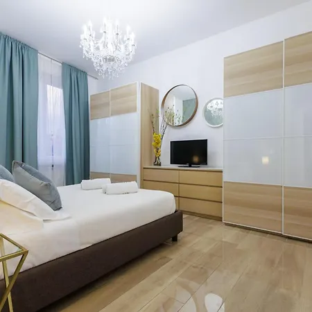 Lux With Parking Apartment Genua