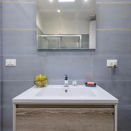 Lux With Parking Lägenhet