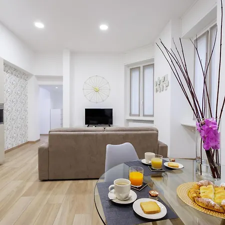 Lux With Parking Genua