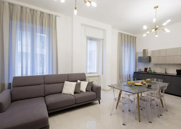 Lux With Parking Apartment