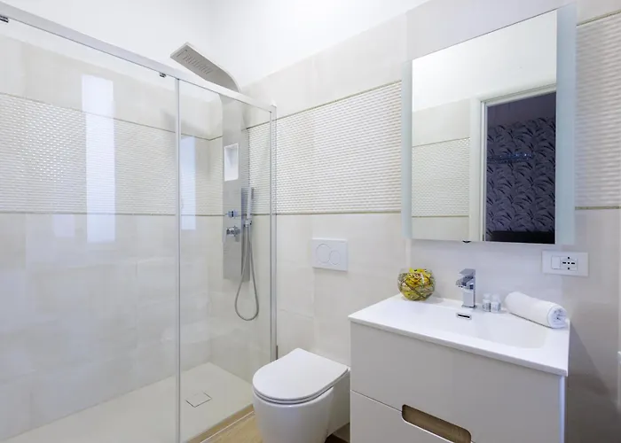 Lux With Parking Apartment