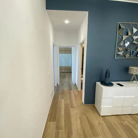 Apartment Lux With Parking Genoa