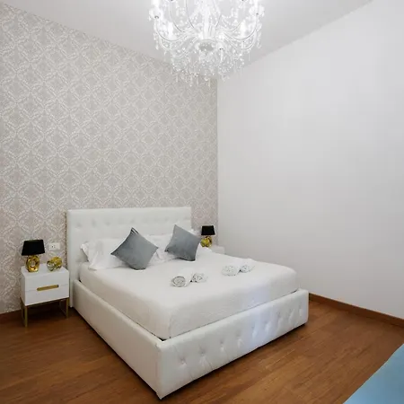 Lux With Parking Apartment *