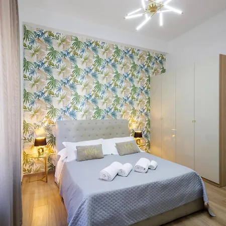 Lux With Parking Apartment *